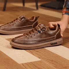 Sapatos ortopédicos confortáveis e casuais – feitos à mão em pele de bovino italiana, com suporte para o arco do pé para uma caminhada confortável.
