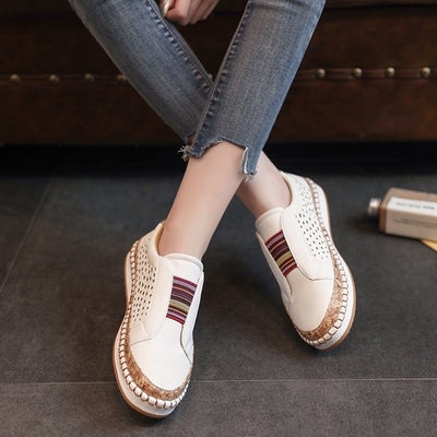 Sapatos ortopédicos confortáveis — com apoio para o arco do pé, para aliviar a dor; respiráveis.