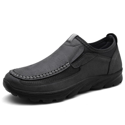 Sapatos ortopédicos confortáveis — apoio ergonómico do arco do pé, que alivia a dor, com biqueira larga que não aperta o pé.