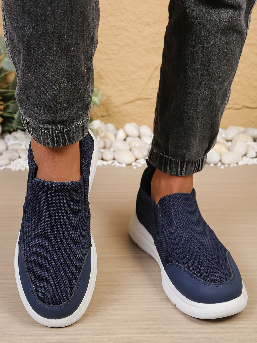 Sapatilhas ortopédicas casuais em mesh — com apoio do arco plantar, fáceis de calçar e descalçar.