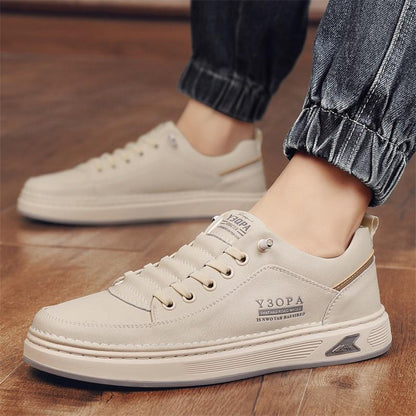 Sapatos ortopédicos confortáveis — costurados à mão, com amortecimento suave e revestimento em pele impermeável.
