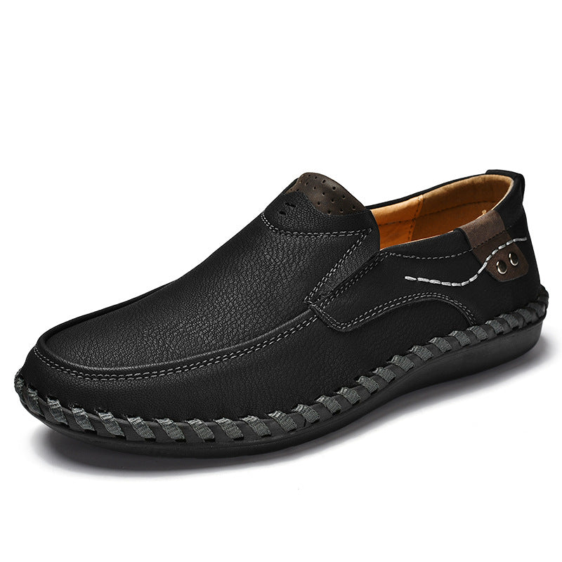 Sapatos ortopédicos confortáveis — apoio ergonómico do arco do pé, que alivia a dor, e biqueira larga que não aperta o pé.