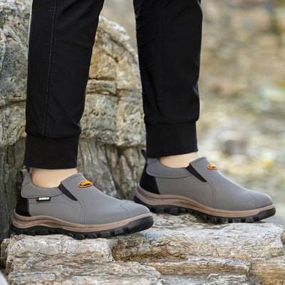 Sapatos ortopédicos confortáveis em camurça — com apoio do arco do pé, para aliviar a dor, antiderrapantes e com amortecimento.