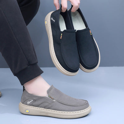 Sapatos ortopédicos confortáveis — com apoio para o arco do pé, que aliviam a dor e protegem os joelhos, amortecendo o impacto.