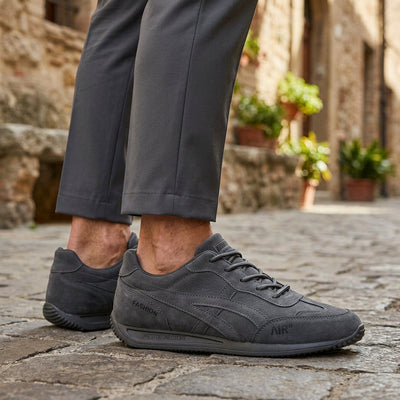 Sapatos ortopédicos confortáveis — fabricados em camurça de alta qualidade, com apoio para o arco do pé, para aliviar a dor; leves e com amortecimento.