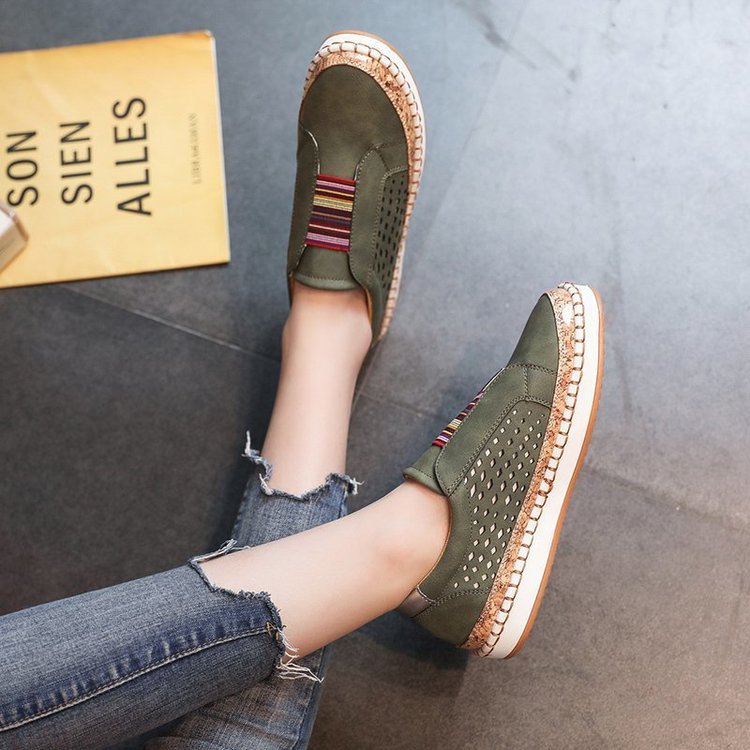 Sapatos ortopédicos confortáveis — com apoio para o arco do pé, para aliviar a dor; respiráveis.