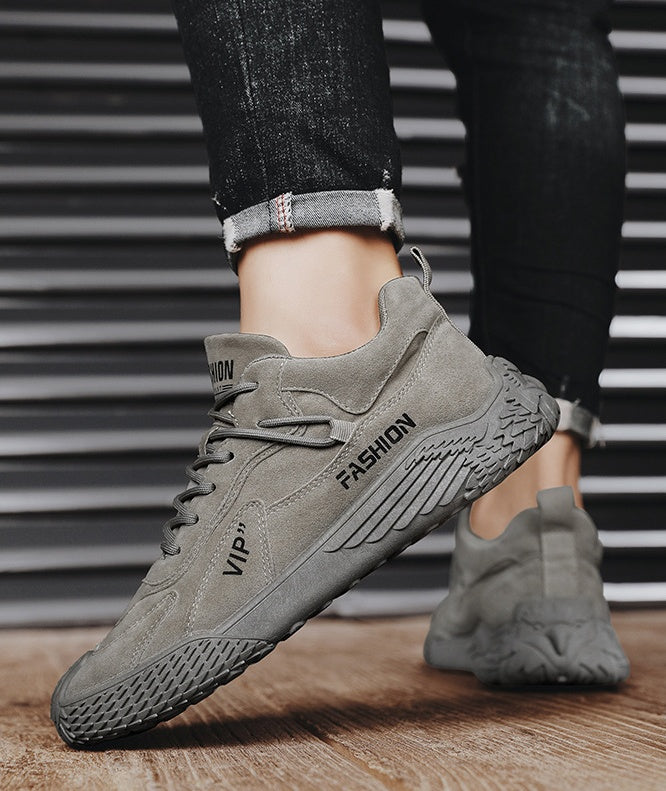 Sapatos ortopédicos confortáveis — macios e confortáveis, com excelente apoio — aliviam as dores nos pés.