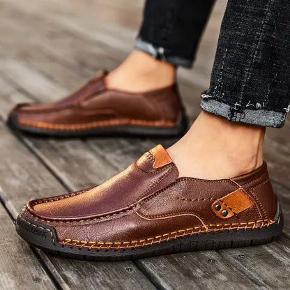 Sapatos ortopédicos confortáveis — fabricados em pele de vaca italiana, com apoio para o arco do pé, para aliviar a dor; leves e com amortecimento.