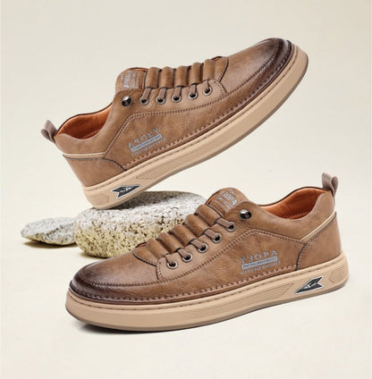 Sapatos ortopédicos confortáveis — costurados à mão, com amortecimento suave e revestimento em pele impermeável.