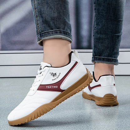 Sapatos ortopédicos de marca — macios e confortáveis, com excelente apoio — aliviam as dores nos pés.