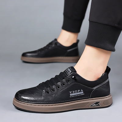 Sapatos ortopédicos confortáveis — costurados à mão, com amortecimento suave e revestimento em pele impermeável.