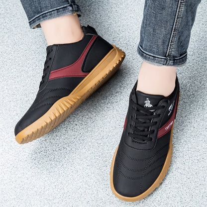 Sapatos ortopédicos de marca — macios e confortáveis, com excelente apoio — aliviam as dores nos pés.
